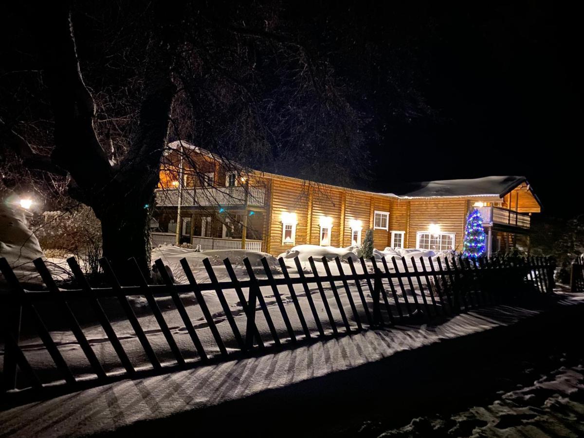 Kuelalistemaja Vehendi Motell Esterno foto
