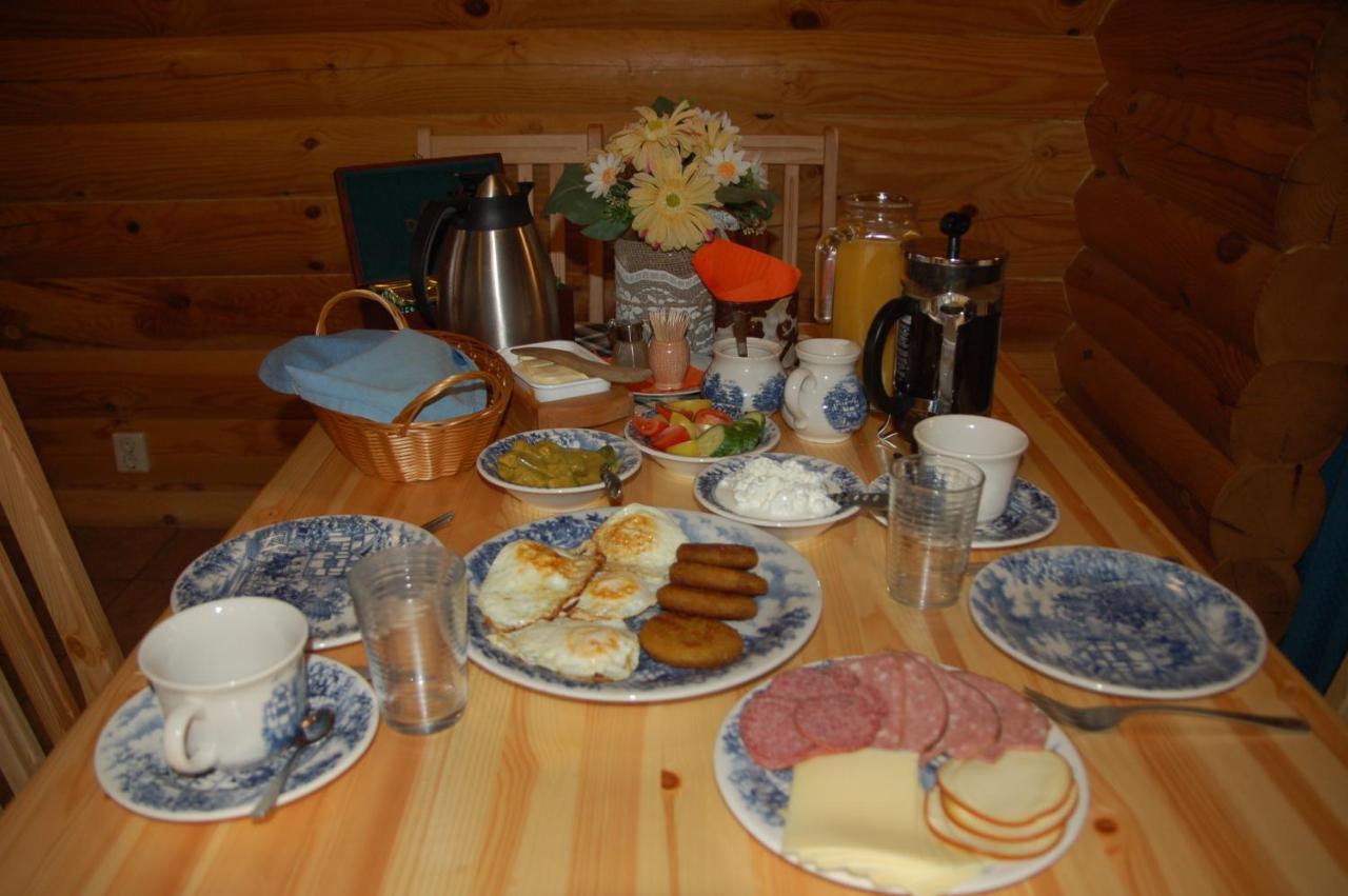 Kuelalistemaja Vehendi Motell Esterno foto